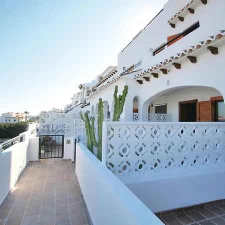 3 Bedroom Amazing In Nyaraló Torrevieja