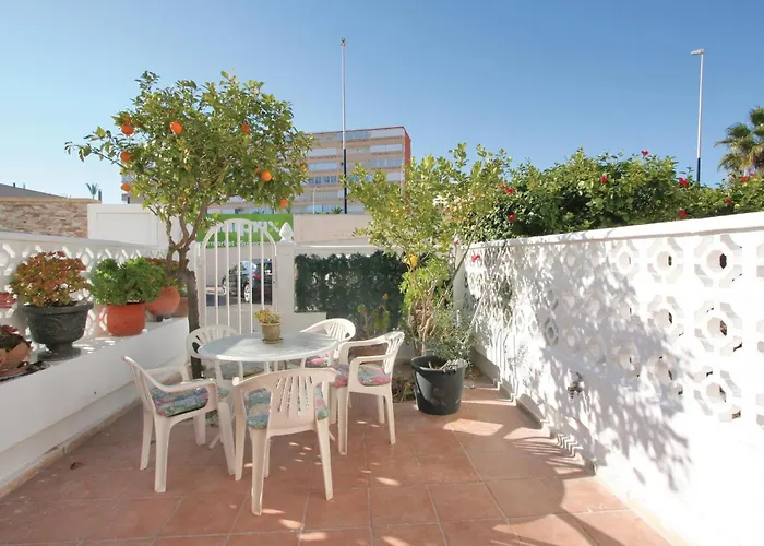 3 Bedroom Amazing In Holiday home